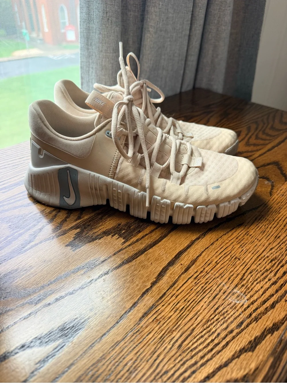 Nike Women’s Metcon Training Sneakers Size 9